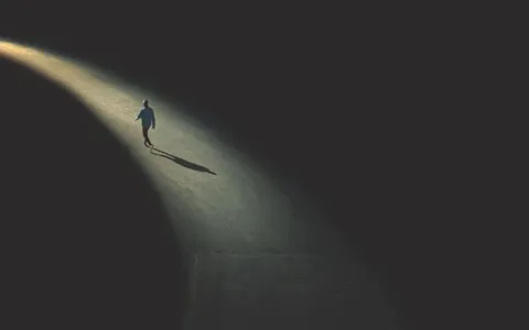 一年未拿版号，腾讯网易忍痛下架了60多款游戏