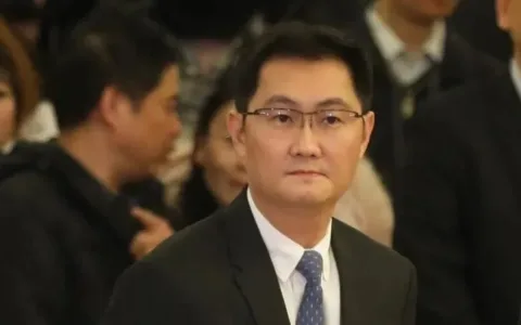 腾讯追米哈游，一路追到新加坡？