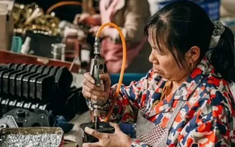 B面“世界杯”：备货中的义乌工厂、卖家和品牌