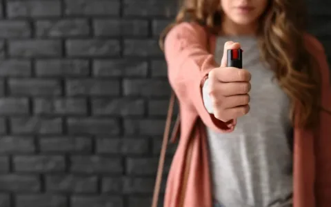 品牌案例|坐拥150万粉丝！23岁女孩卖「自卫钥匙链」在TikTok发家