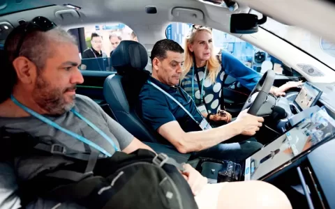 美国“关税难民”，涌进中国电商平台